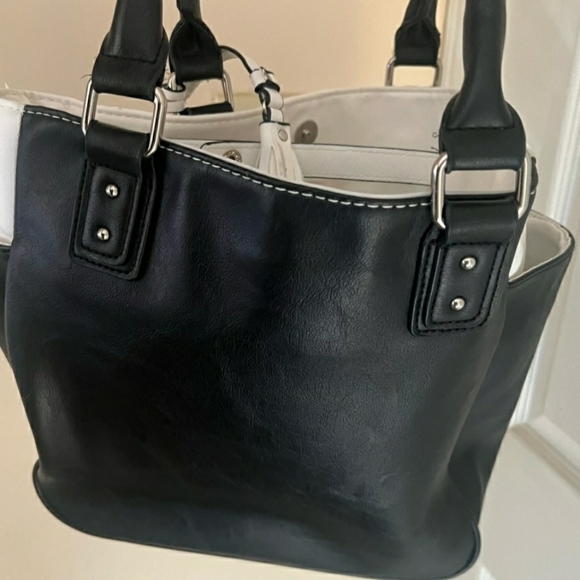 S&Co Womans Blk/White side pockets Handbag - Picture 2 of 4